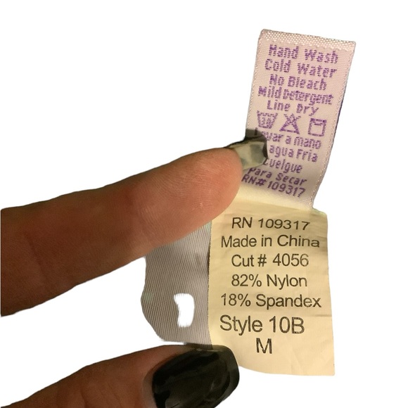 Sunsets Hawaiian Print String Bikini. Diane’s Bikini Shop Huntington Beach, CA - Picture 9 of 10